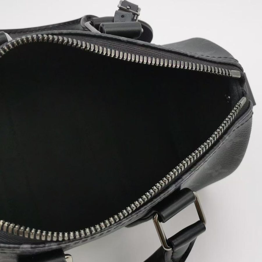 Louis Vuitton Keepall 25