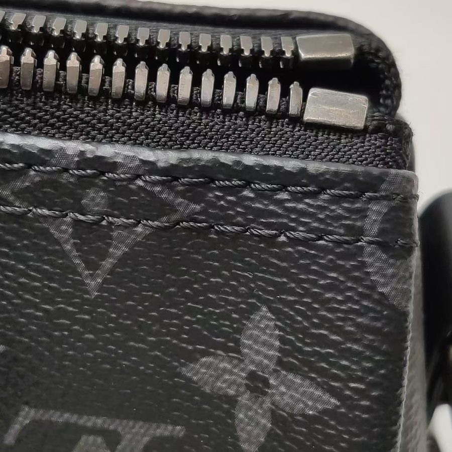 Louis Vuitton Keepall 25