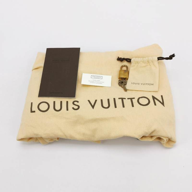 Louis Vuitton Pegase 隔层行李箱